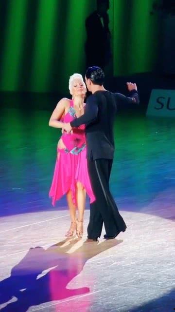 高雪拉丁舞视频
